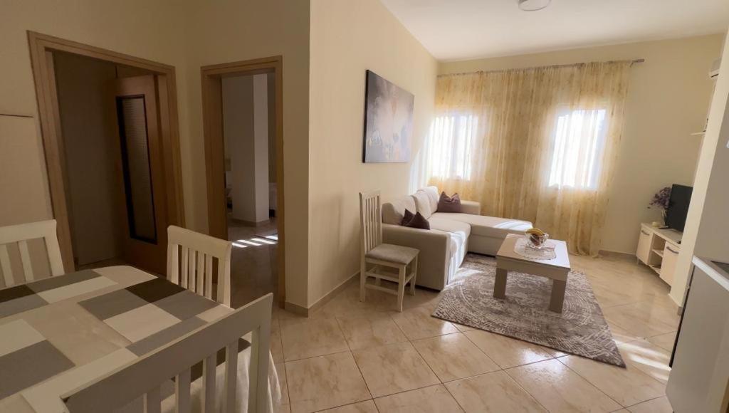 Villa Apartments S&F City Centre Тирана Екстериор снимка